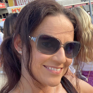 Meet your Posher, Traci